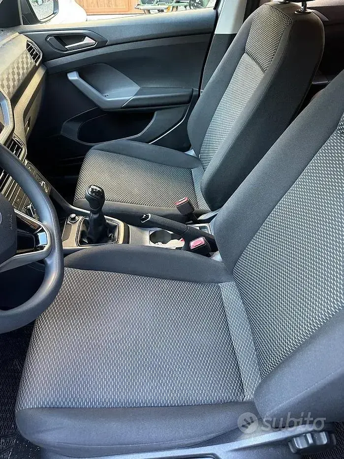 Usata VW T-Cross 95 CV (69 kW) 2019 Grigio SUV