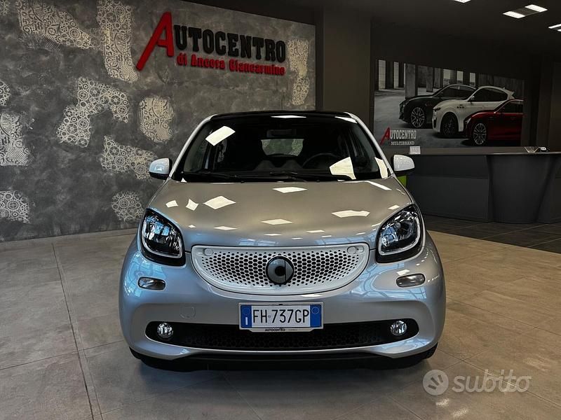 Usata Smart ForFour Passion 70 CV (51 kW) 2017 Grigio Utilitaria