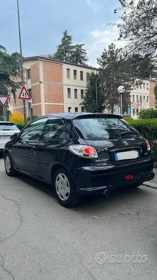 Usata Peugeot 206 75 CV (55 kW) 2008 Nero Berlina