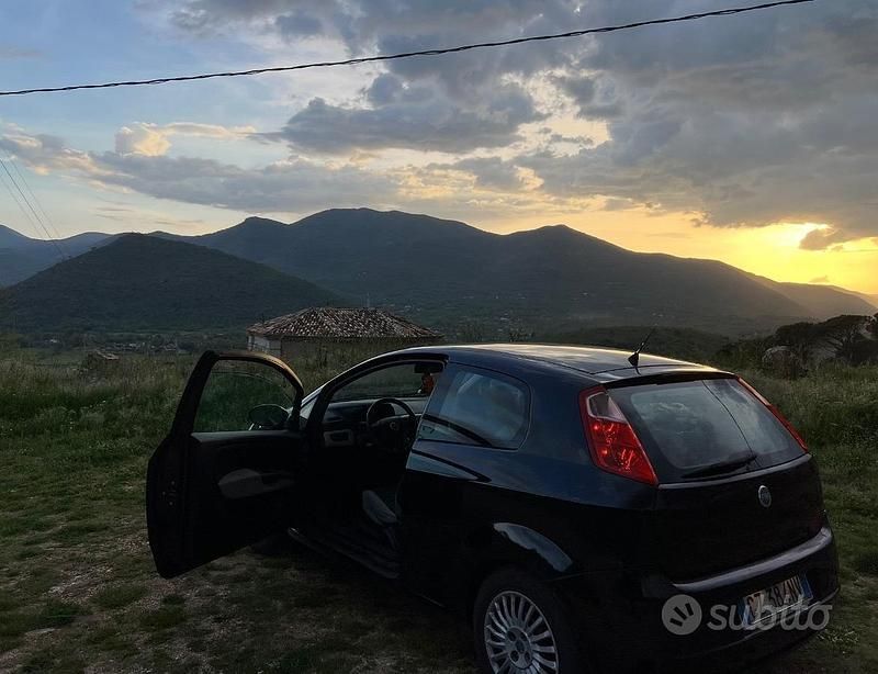 Usata Fiat Punto 75 CV (55 kW) 2005 Nero Utilitaria