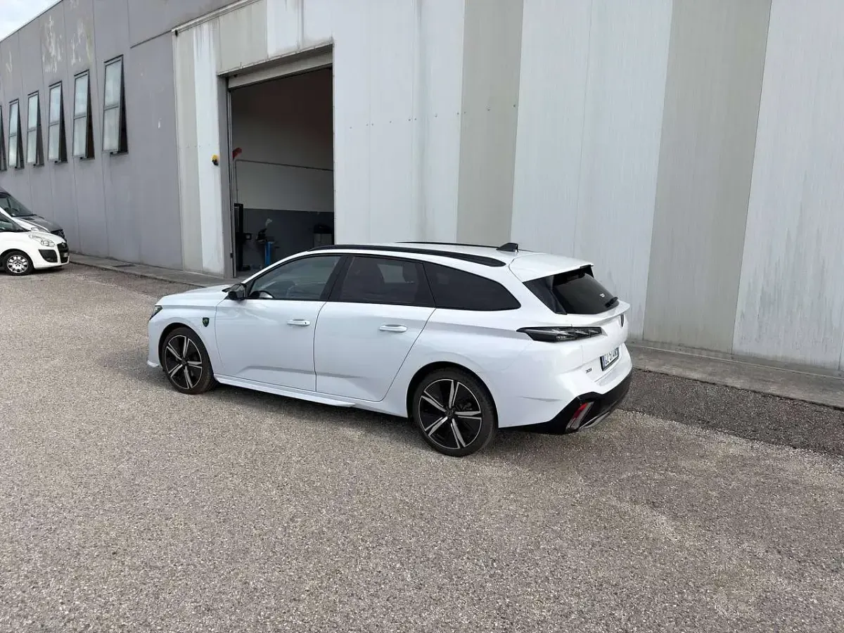 Usata Peugeot 308 SW GT 131 CV (96 kW) 2025 Bianco okenite Station wagon