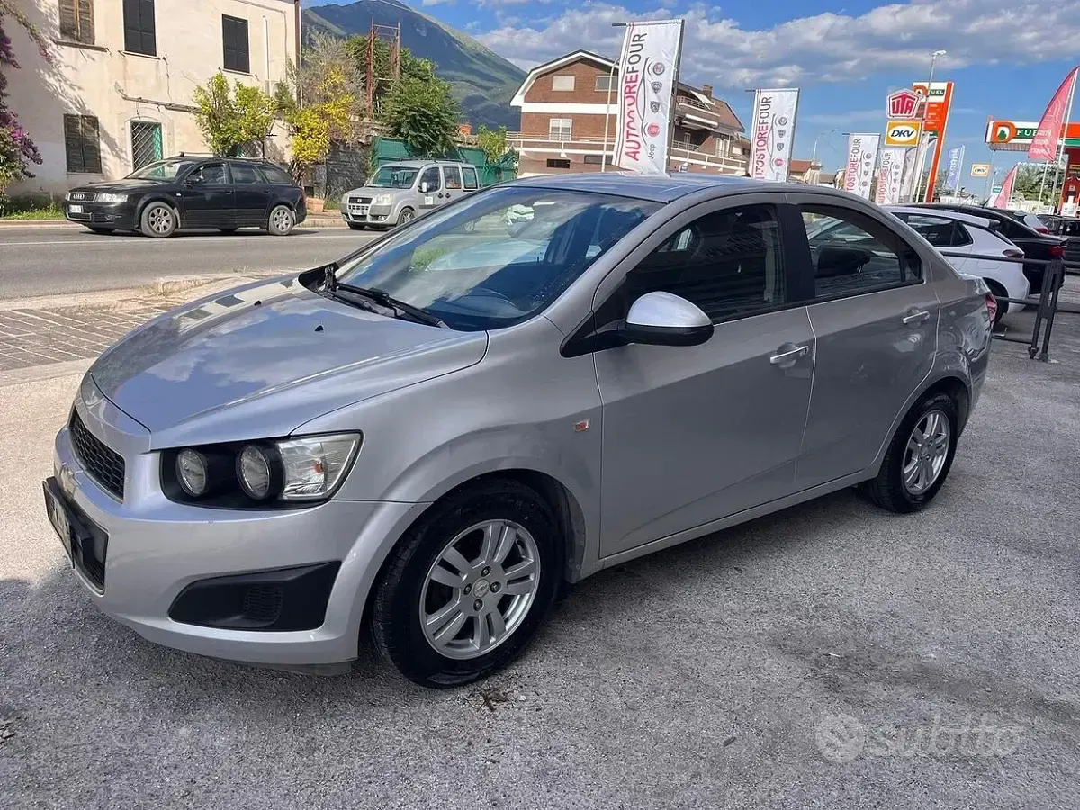 Usata Chevrolet Aveo 86 CV (63 kW) 2011 Grigio Utilitaria