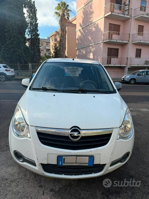 Bianco Usata 2013 Opel Agila Due volumi | 3000 € (Super prezzo) - Immagine 1/4