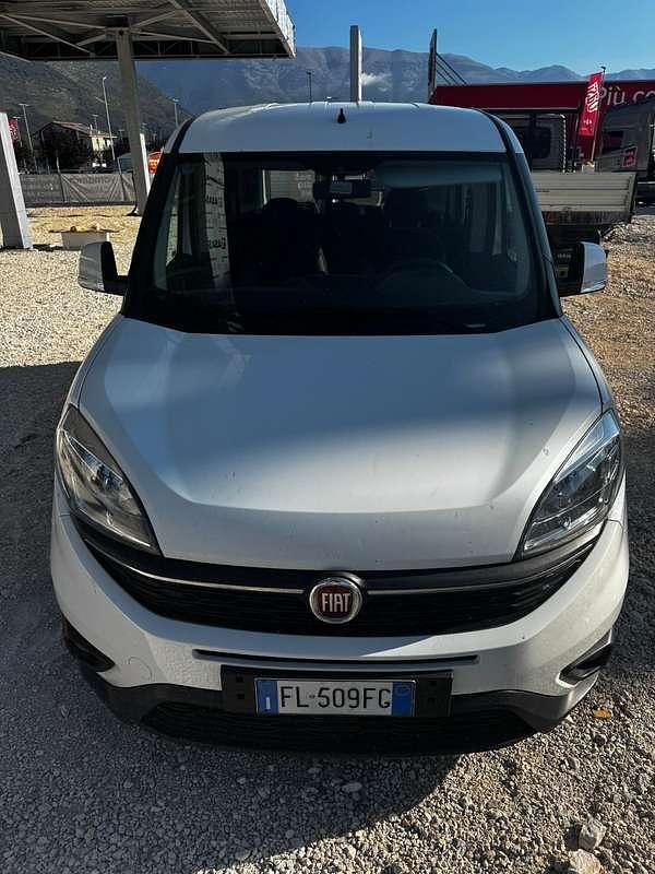 Usata Fiat Doblò Easy 105 CV (77 kW) 2017 Bianco Monovolume