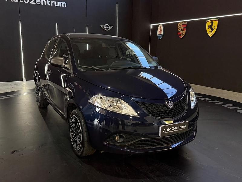 Usata Lancia Ypsilon S 70 CV (51 kW) 2021 Blu Utilitaria