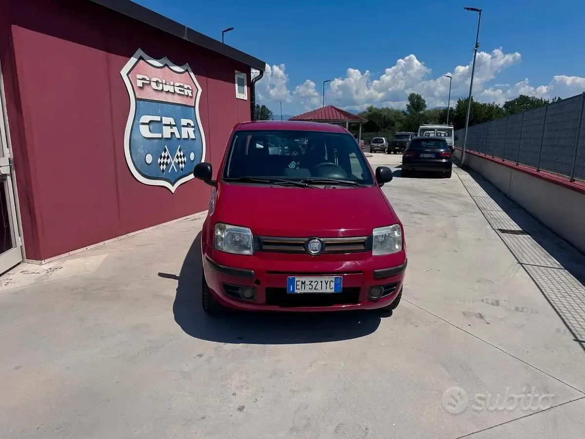 Usata Fiat Panda Classica 77 CV (56 kW) 2012 Rosso Utilitaria