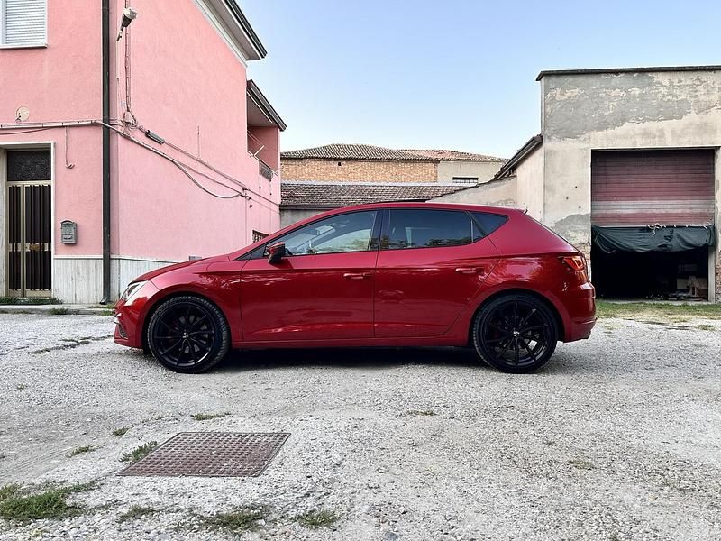Usata Seat Leon 190 CV (139 kW) 2019 Rosso Berlina