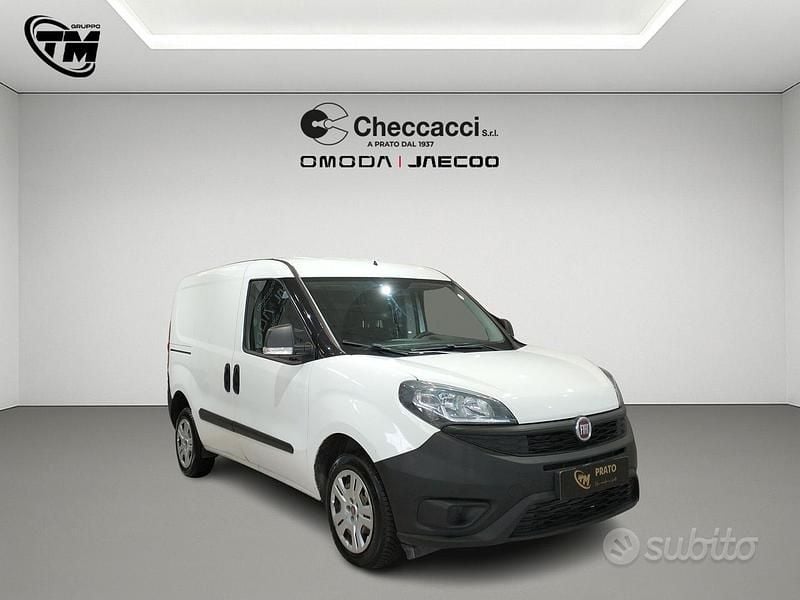 Usata Fiat Doblò Lounge 95 CV (69 kW) 2021 Bianco Monovolume