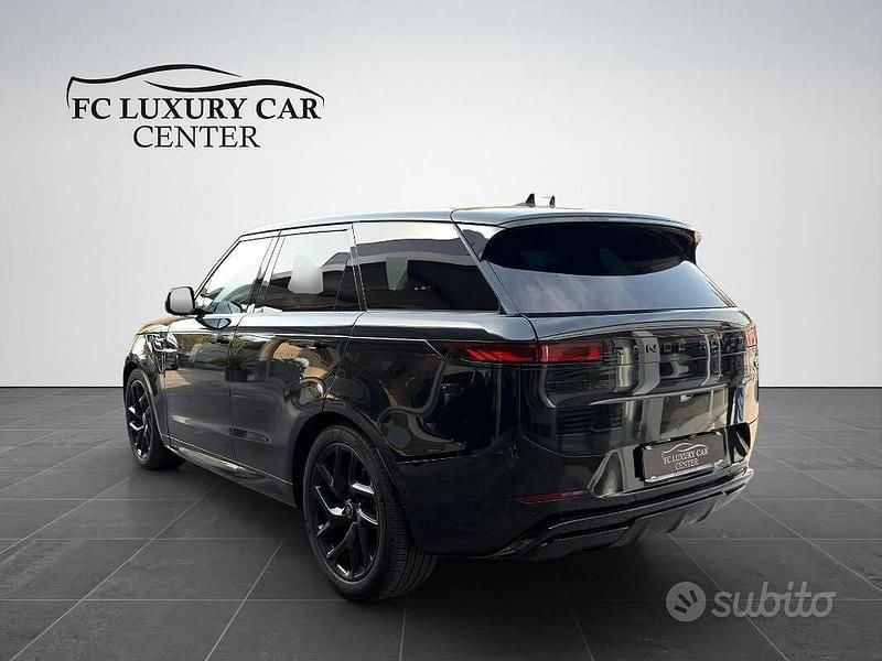 Usata Land Rover Range Rover Sport SE Dynamic 250 CV (183 kW) 2023 Santorini black SUV