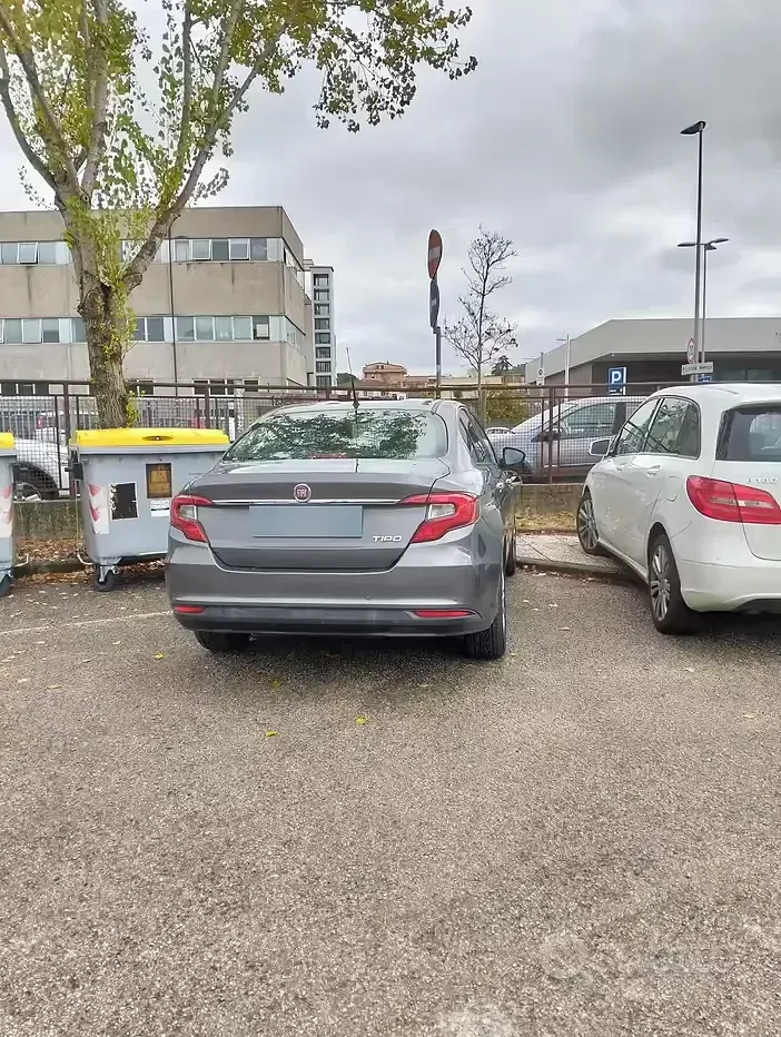Usata Fiat Tipo 95 CV (69 kW) 2016 Grigio Berlina