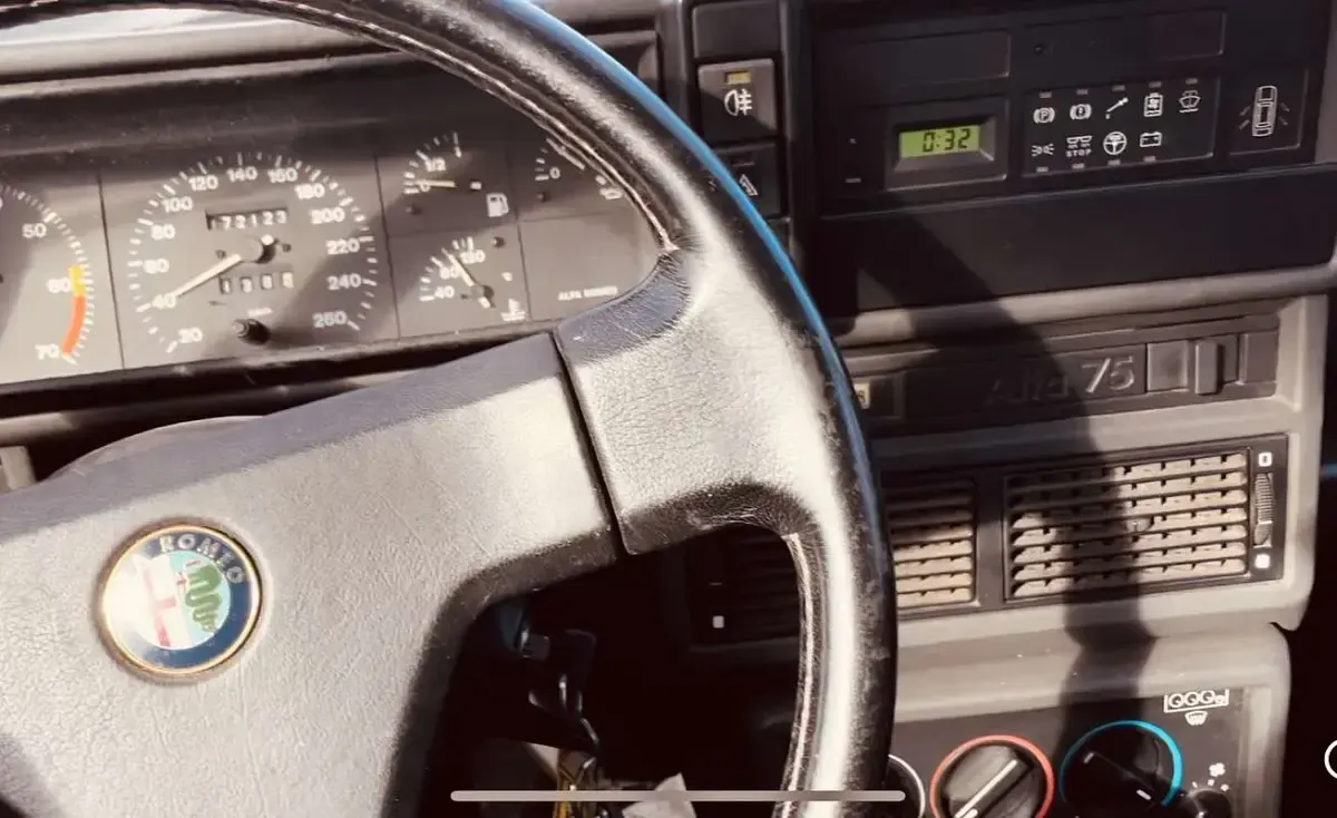 Usata Alfa Romeo 75 148 CV (108 kW) 1991 Berlina