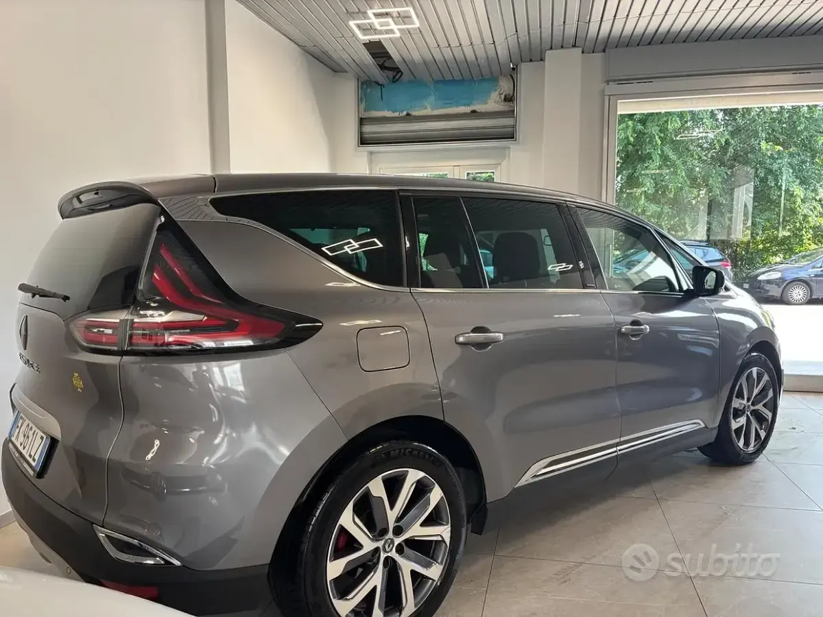 Usata Renault Espace Initiale Paris 160 CV (117 kW) 2017 Grigio Monovolume