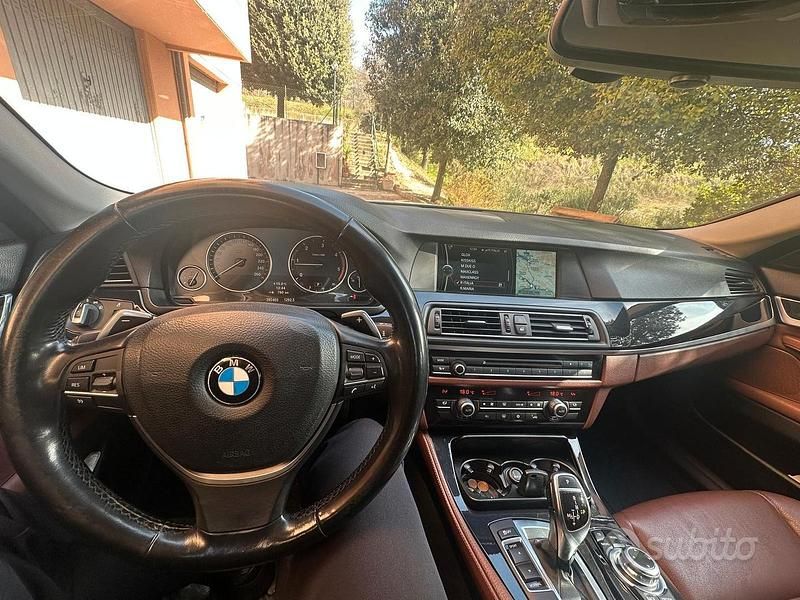 Usata BMW 520 184 CV (135 kW) 2011 Blu Berlina