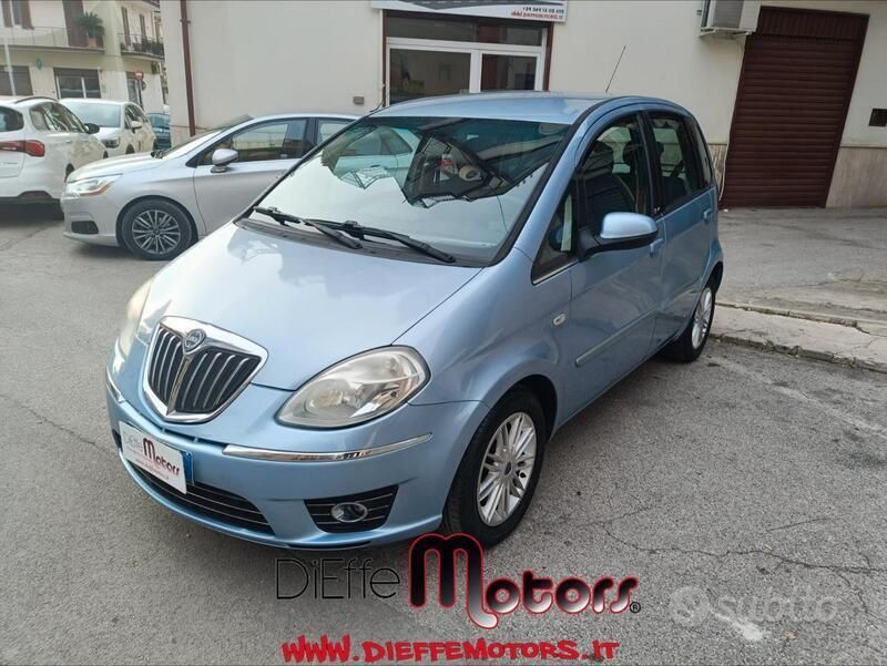 Usata Lancia Musa S 95 CV (69 kW) 2010 Blu Monovolume