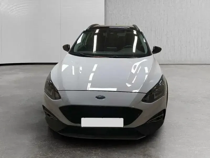 Usata Ford Focus Active 125 CV (91 kW) 2020 Bianco SUV