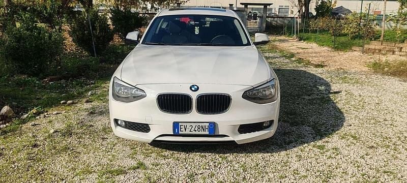 Usata BMW 118 143 CV (105 kW) 2014 Bianco Utilitaria