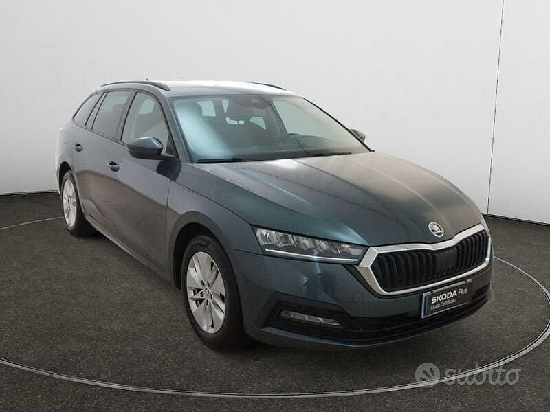 Grigio Usata 2021 Skoda Octavia Executive Station wagon | 16.900 € (Buon prezzo) - Immagine 1/4