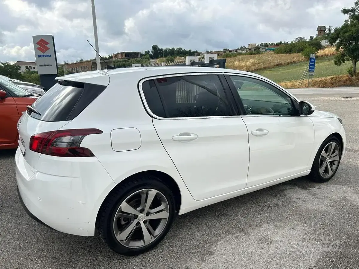 Usata Peugeot 308 Allure 131 CV (96 kW) 2018 Bianco Berlina