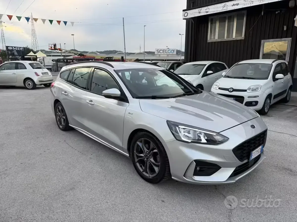 Usata Ford Focus ST-Line 150 CV (110 kW) 2019 Grigio Station wagon