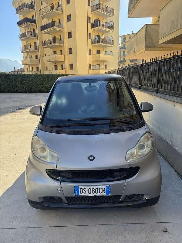 Usata 2009 Smart ForTwo Coupé Pulse Due volumi | 2700 € (Buon prezzo) - Immagine 1/4