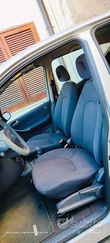 Usata Mercedes A170 95 CV (69 kW) 2002 Grigio Berlina