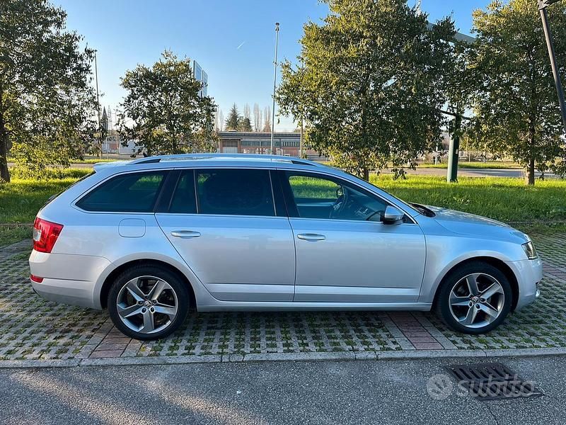 Usata Skoda Octavia Style 150 CV (110 kW) 2014 Utilitaria