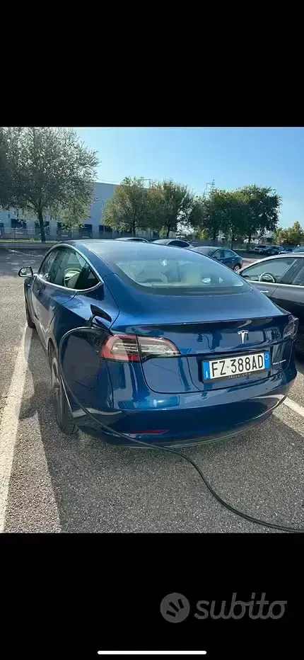 Usata Tesla Model 3 152 kW (208 CV) 2019 Bluazzurro Berlina