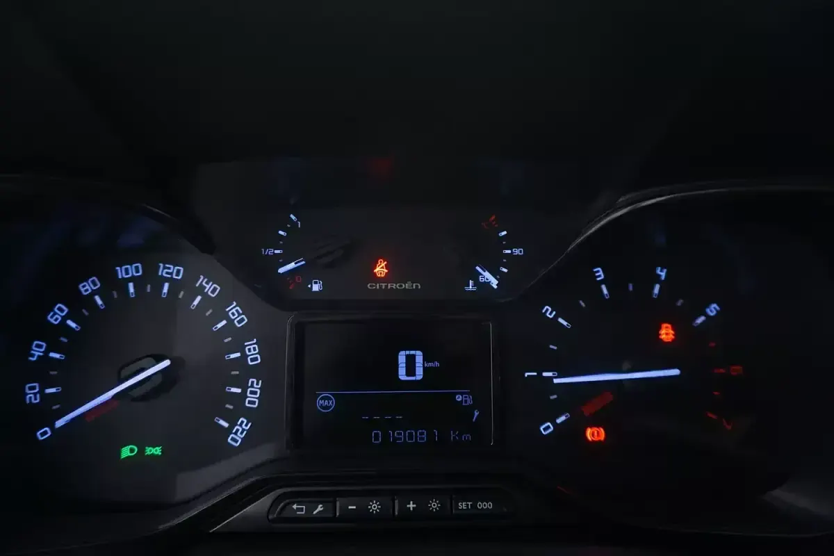 Usata Citroën C3 Aircross 110 CV (80 kW) 2024 Grigiogrigio SUV