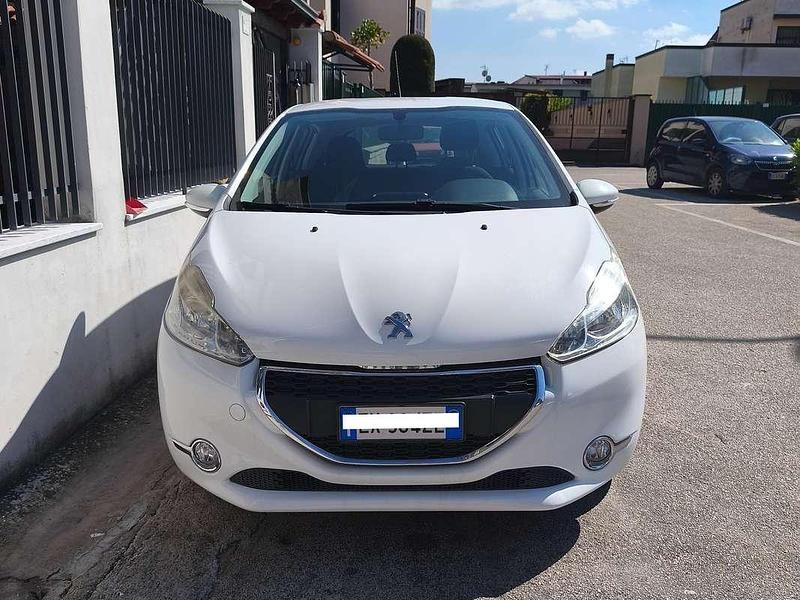 Usata Peugeot 208 Access 82 CV (60 kW) 2015 Utilitaria