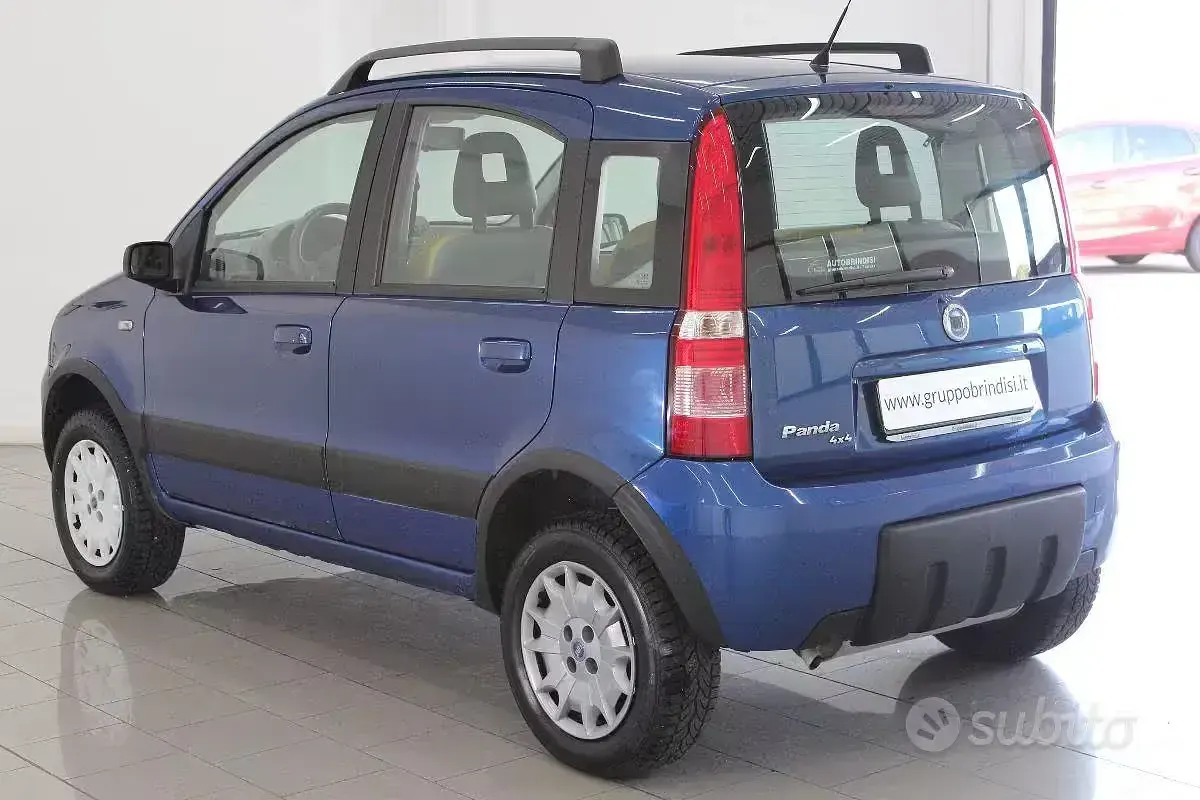 Usata Fiat Panda 4x4 Climbing 60 CV (44 kW) 2006 Bluazzurro Utilitaria
