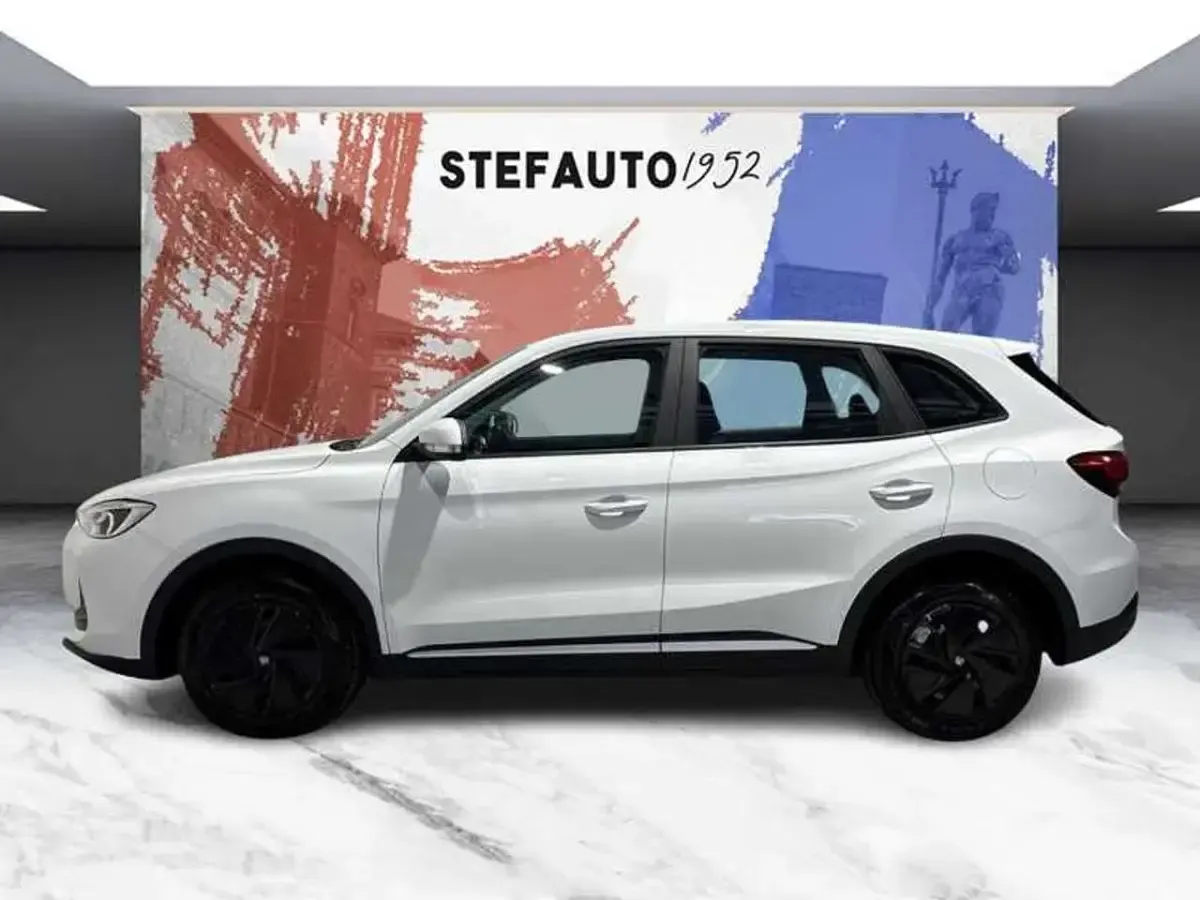 Nuova MG ZS 116 CV (85 kW) 2026 Dover white SUV