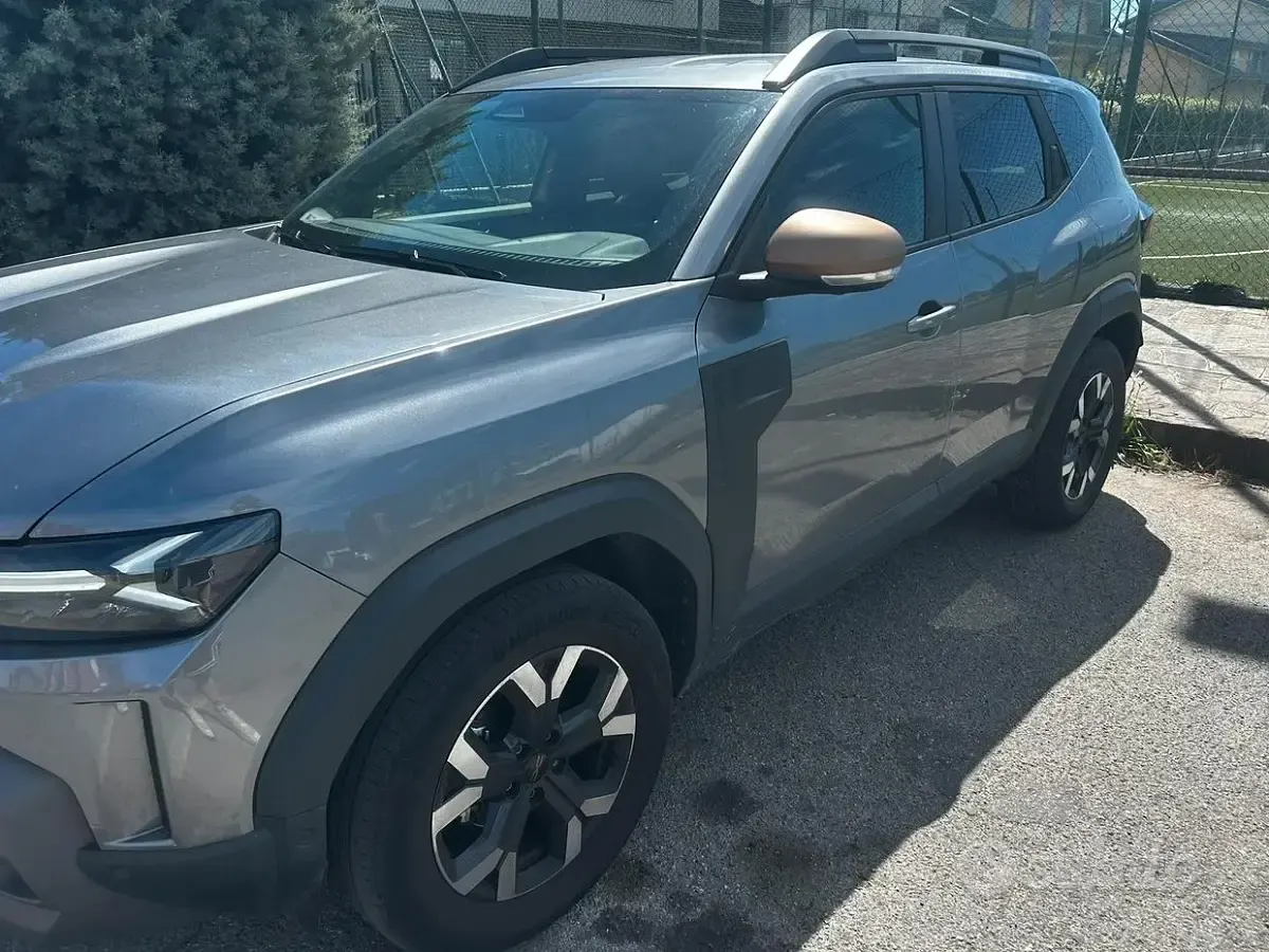 Usata Dacia Duster 101 CV (74 kW) 2025 Grigio SUV
