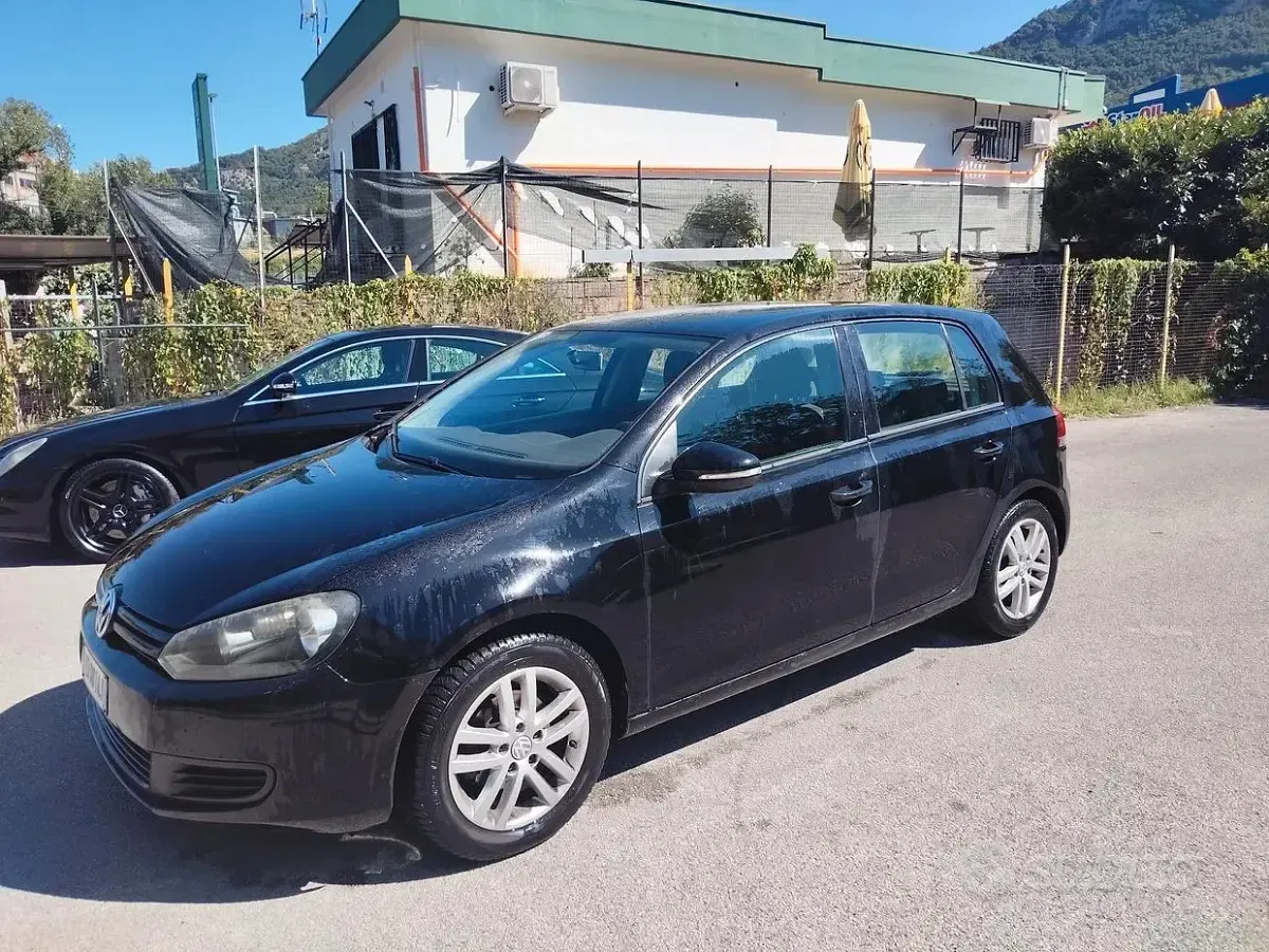 Usata VW Golf VII 105 CV (77 kW) 2012 Berlina