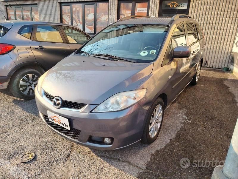 Begagnad Mazda 5 110 HK (80 kW) 2008 Grå Minibuss