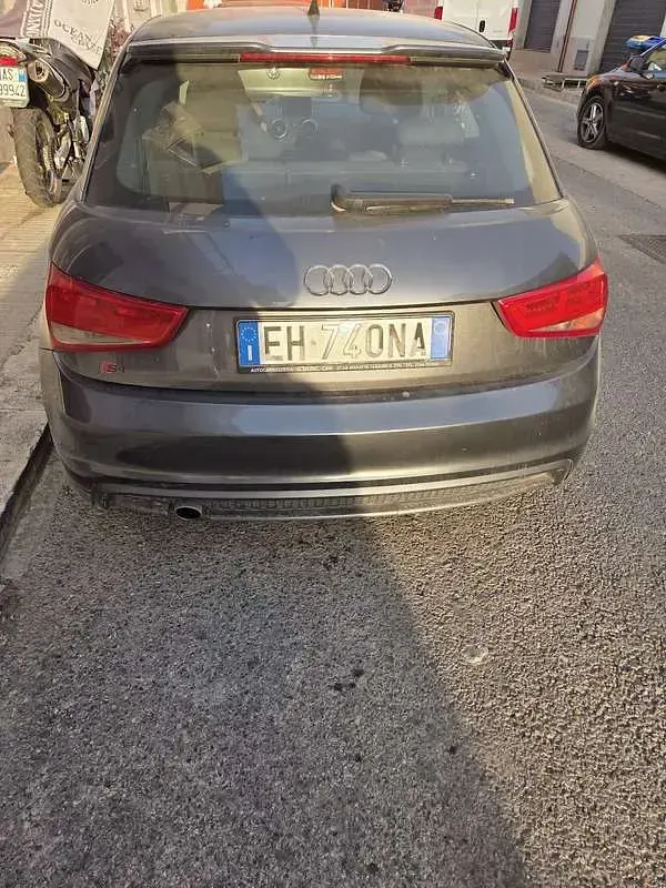 Usata Audi A1 Attraction 105 CV (77 kW) 2011 Utilitaria