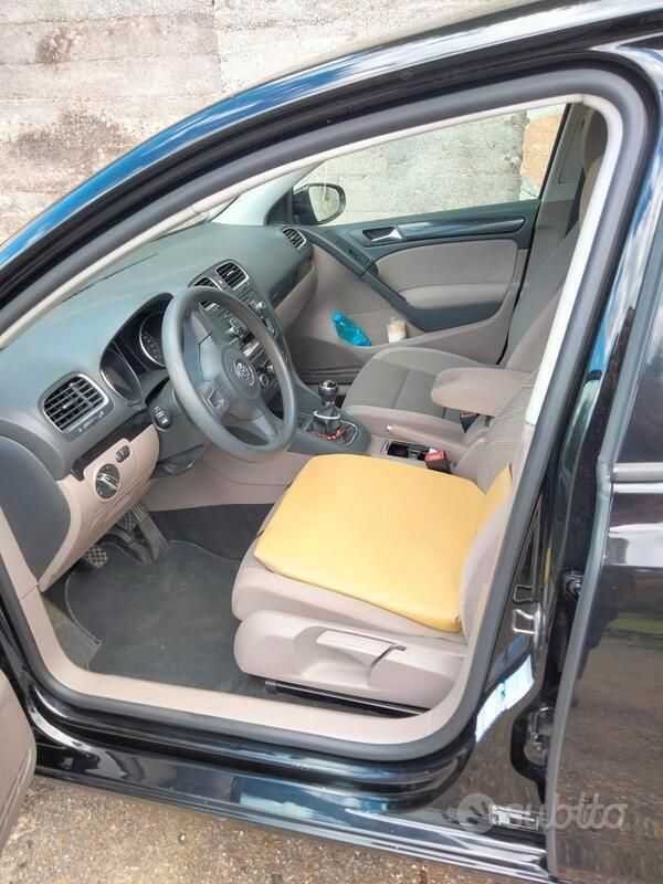Usata VW Golf VI 110 CV (80 kW) 2009 Nero Utilitaria