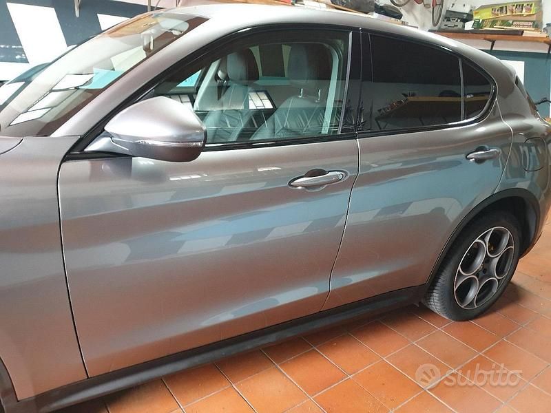 Usata Alfa Romeo Stelvio Executive 210 CV (154 kW) 2019 Grigio SUV