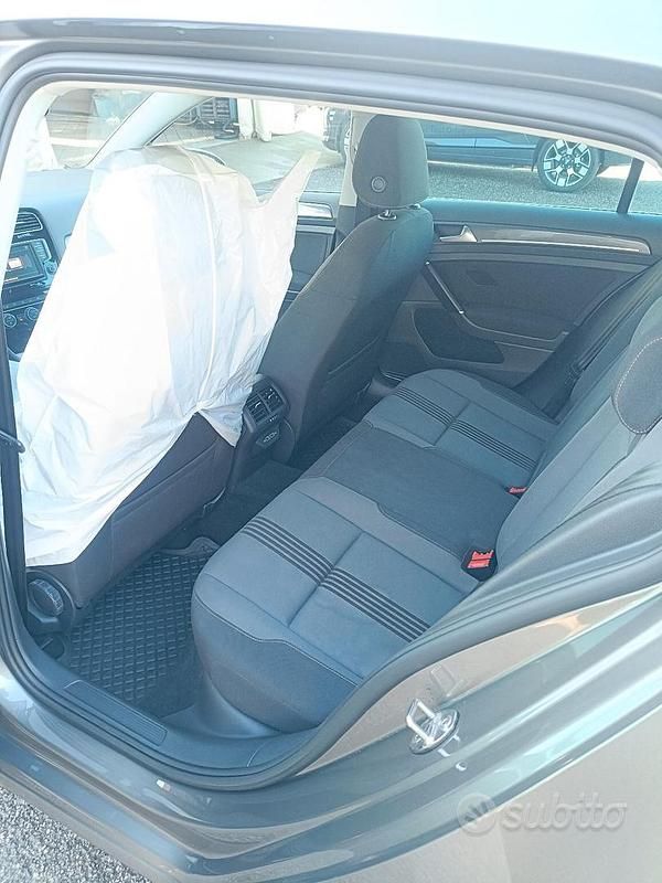 Usata VW Golf VII 110 CV (80 kW) 2017 Grigio Berlina