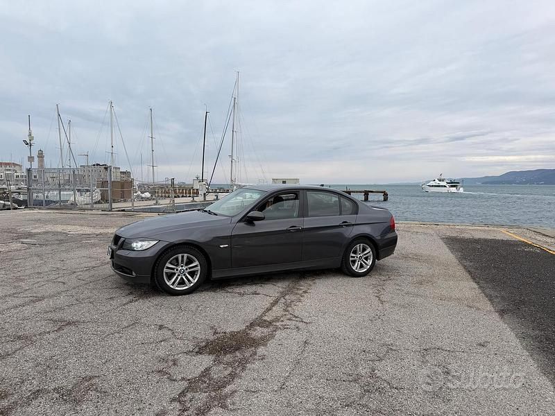 Usata BMW 320 177 CV (130 kW) 2007 Nero Berlina