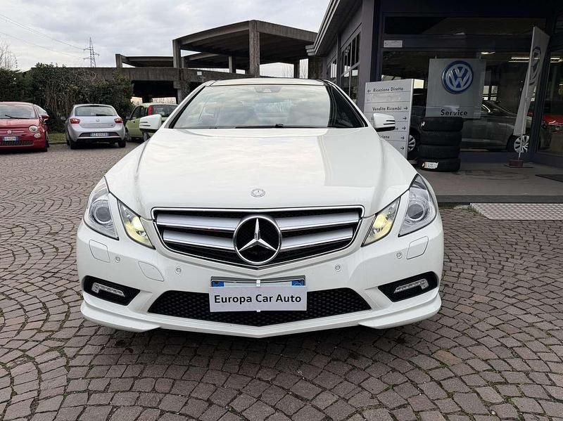 Usata Mercedes E250 Avantgarde 204 CV (150 kW) 2011 Bianco Coupé