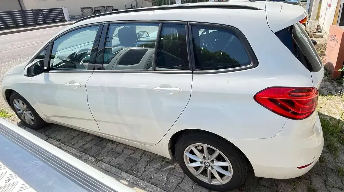 Usata BMW 216 Gran Tourer Efficient Dynamics 116 CV (85 kW) 2016 Bianco Monovolume