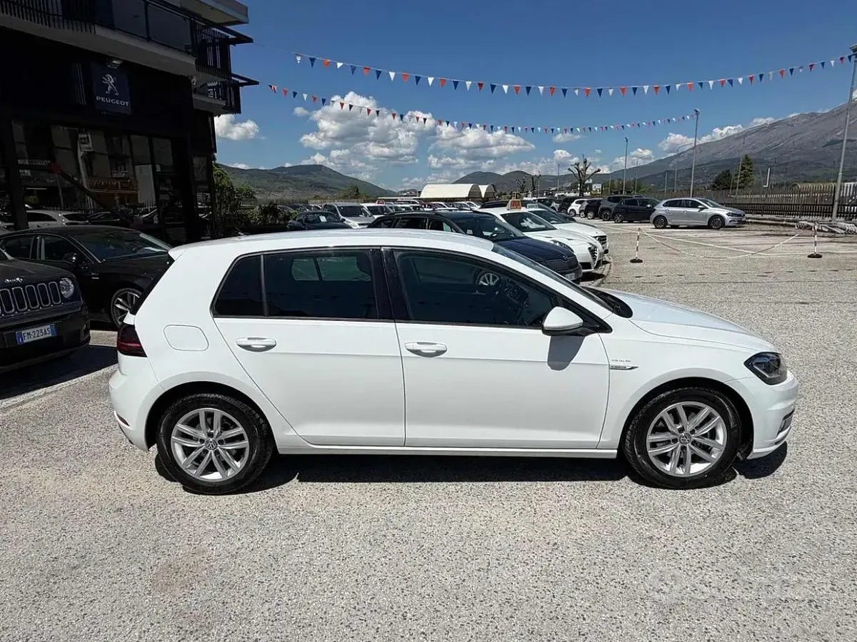 Usata VW Golf VIII Executive 131 CV (96 kW) 2020 Bianco Berlina