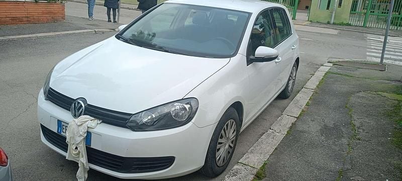 Usata VW Golf VI 80 CV (58 kW) 2011 Bianco Utilitaria