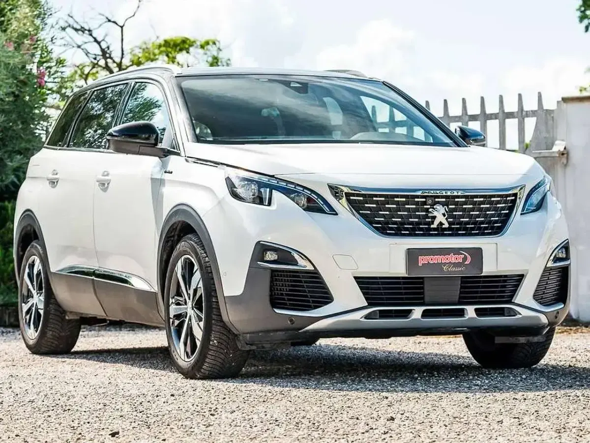 Usata Peugeot 5008 GT-line 131 CV (96 kW) 2020 Bianco SUV