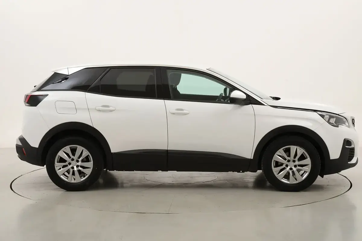 Usata Peugeot 3008 Active 131 CV (96 kW) 2020 SUV