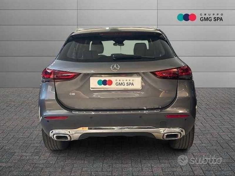 Usata Mercedes GLA200 150 CV (110 kW) 2021 Grigio SUV