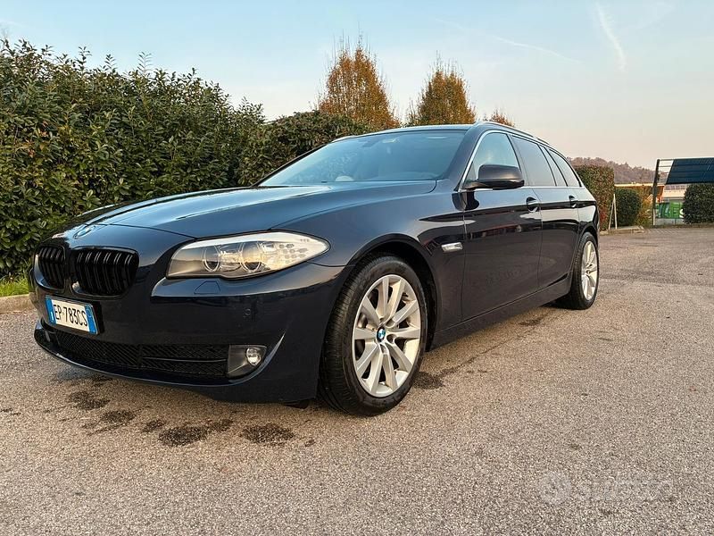 Usata BMW 525 218 CV (160 kW) 2013 Blu Station wagon