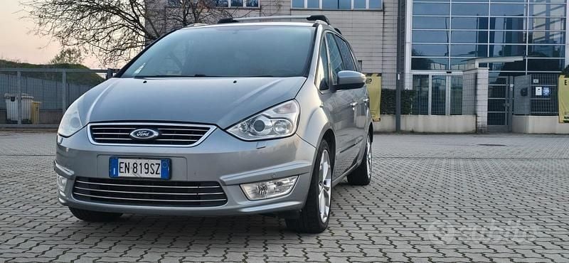 Grigio Usata 2013 Ford Galaxy Titanium Monovolume | 7000 € (Buon prezzo) - Immagine 1/4