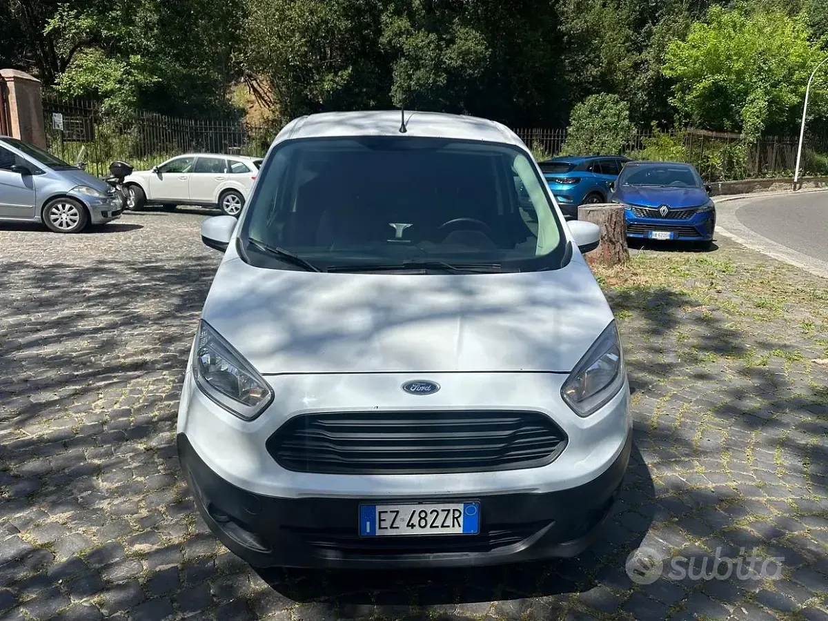 Usata Ford Transit Courier 76 CV (55 kW) 2015 Bianco Furgone