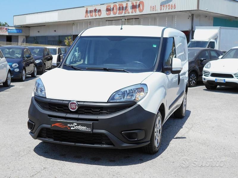 Usata Fiat Doblò 95 CV (69 kW) 2017 Bianco Monovolume